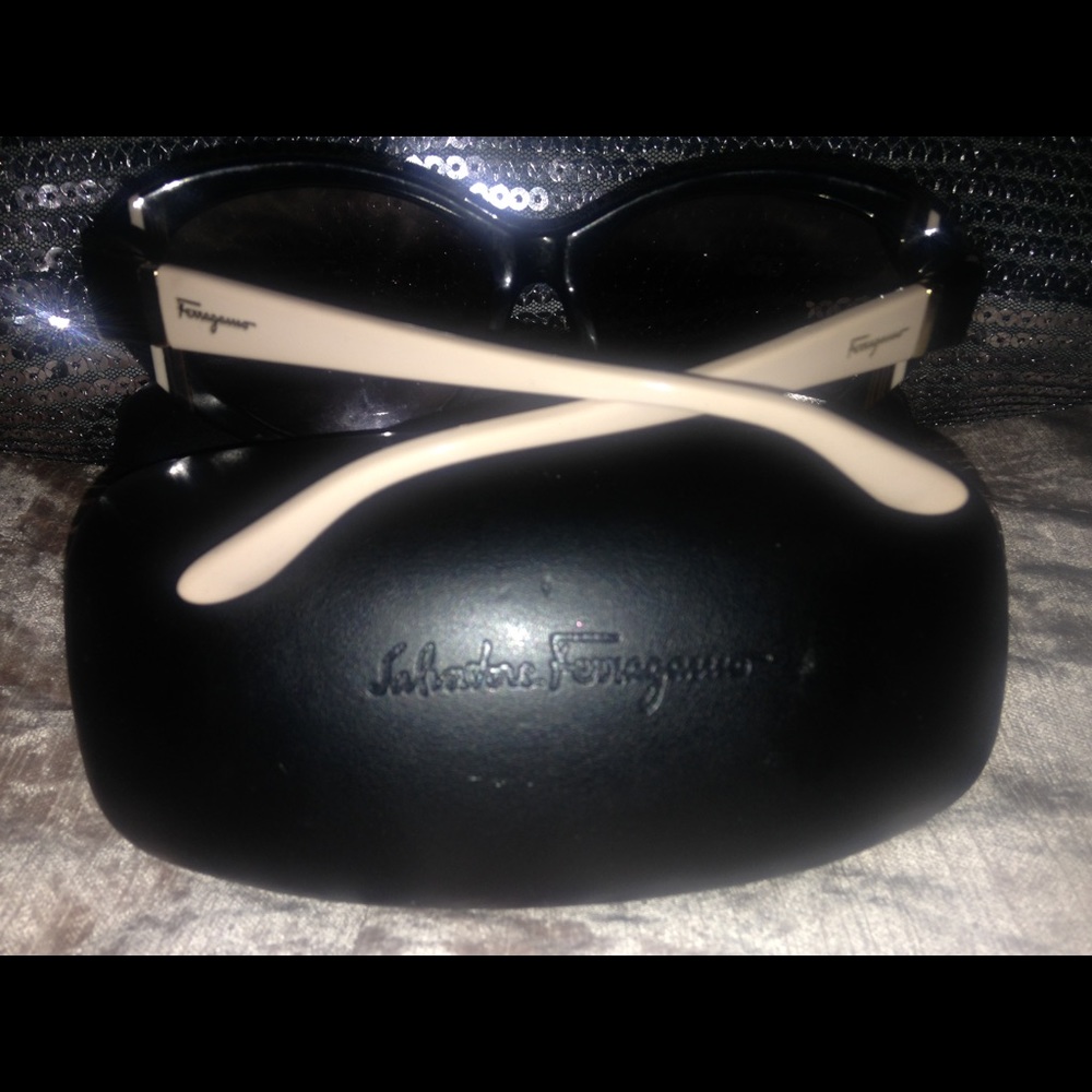 Salvatore Ferragamo shades with case